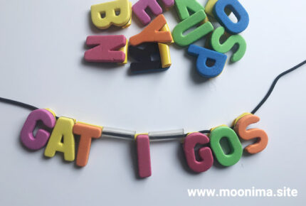 CONFECCIONEM PARAULES MUNTANT COLLARETS-3